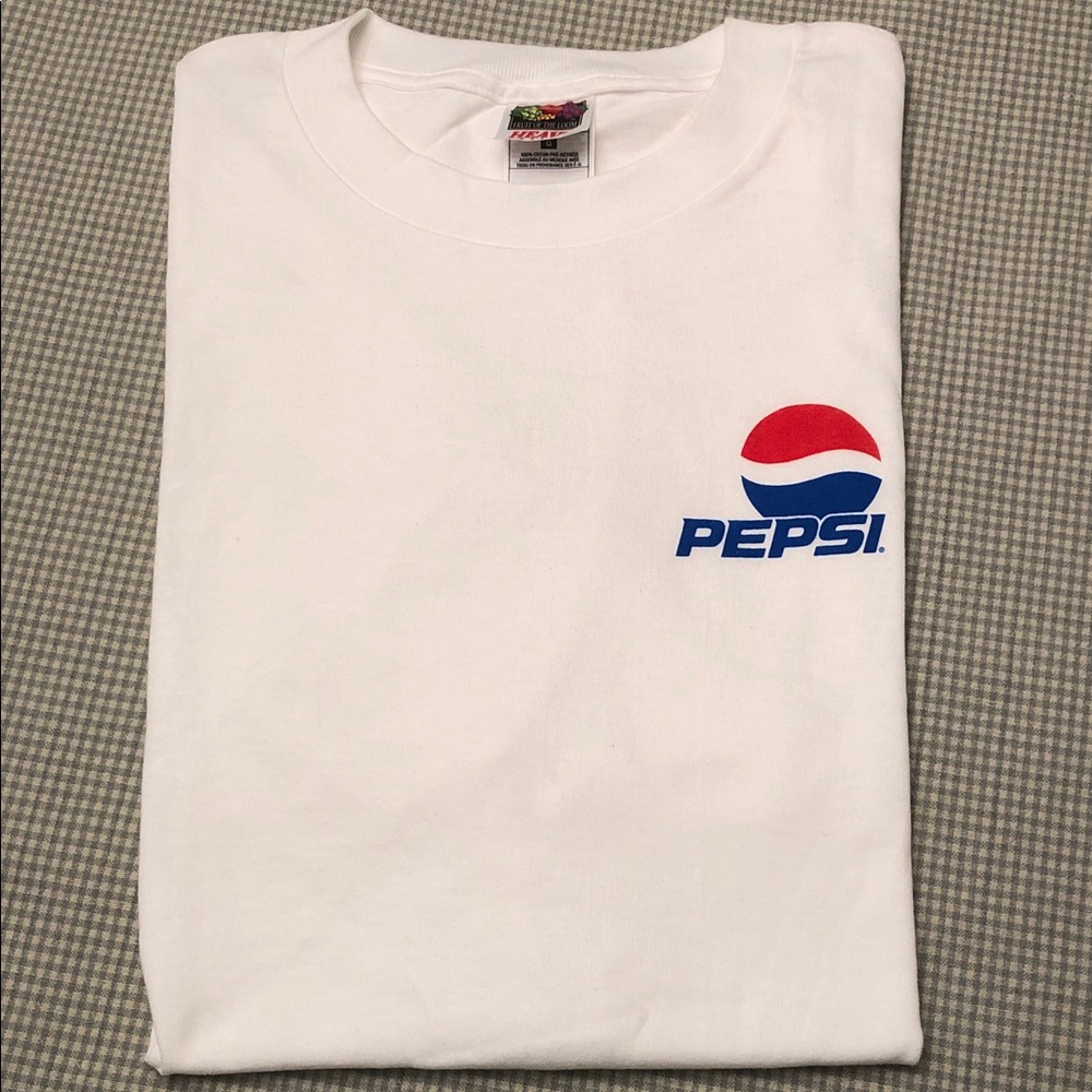 Vintage Pepsi Logo White Short Sleeve Tee Fruit of the Loom Size Large #1035